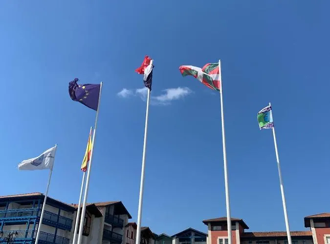 Les Hauts De Biantenia Avec Wifi Apartmán *